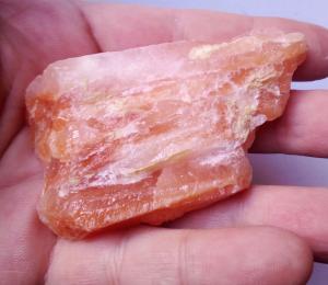 Pb cal 71gr 71x37x23mm calcite orange du mexique 1