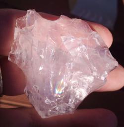 Pb quartz clair avec arcs en ciel 49 4gr 55x48x21mm 1